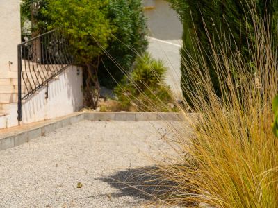 Bouleplatz und Garten