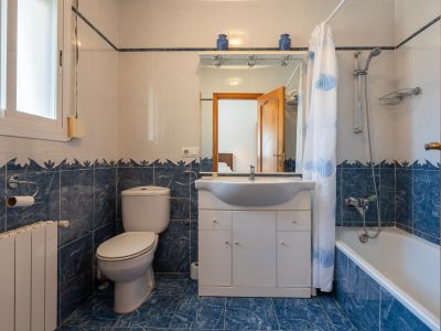 Badezimmer mit Badewanne