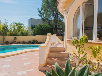 Terrasse und Pool