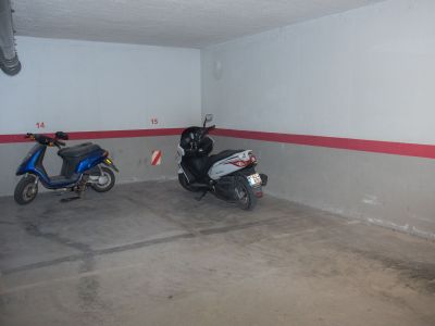 Tiefgaragenstellplatz