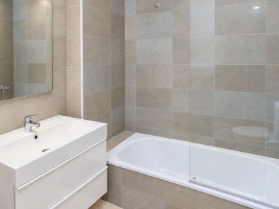 Modernes Badezimmer