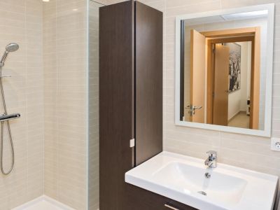 Badezimmer mit Dusche