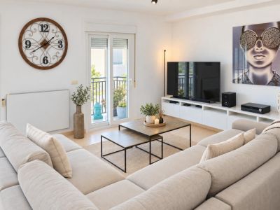 Wohnzimmer mit Balkon