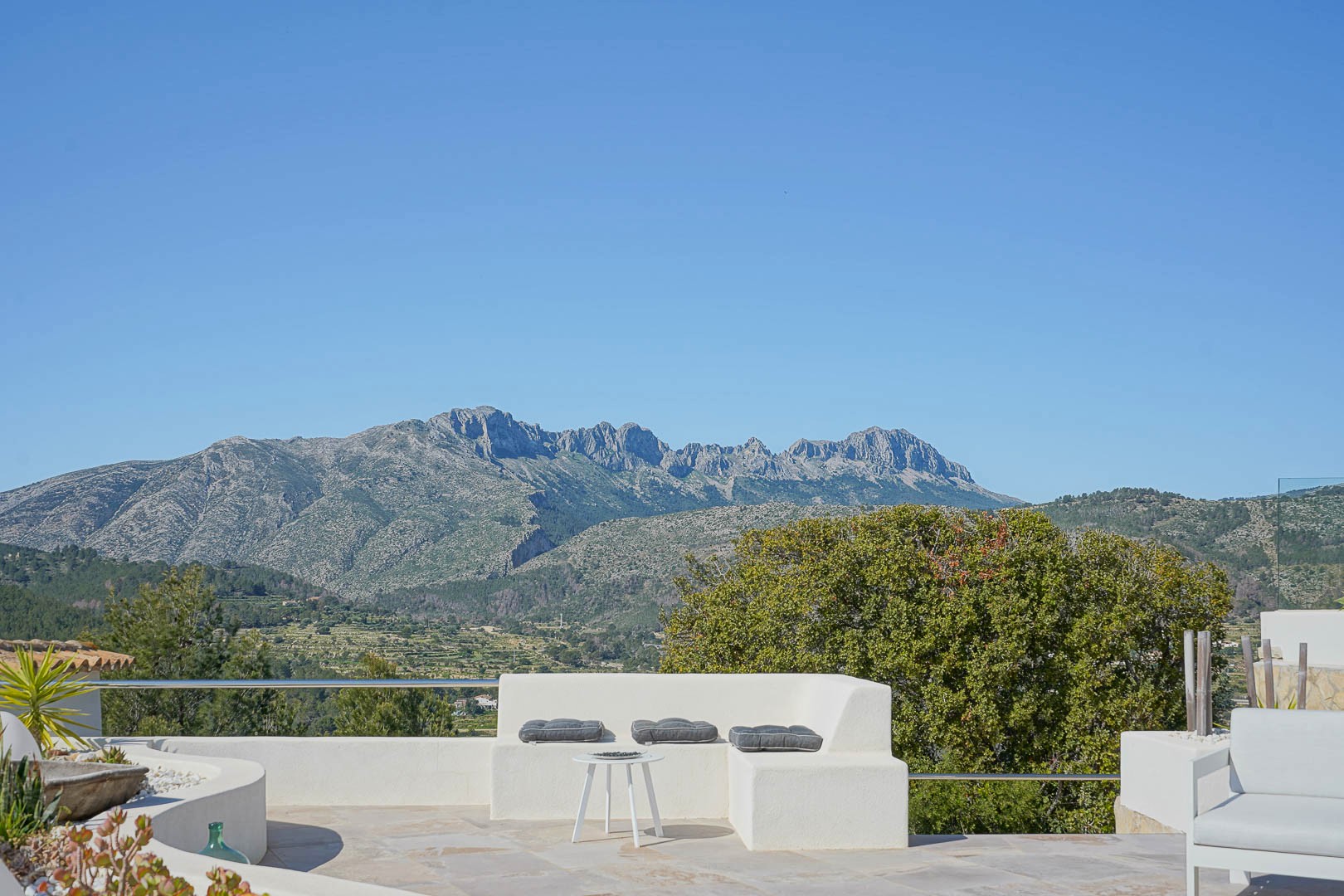 Terrasse mit Bergblick
