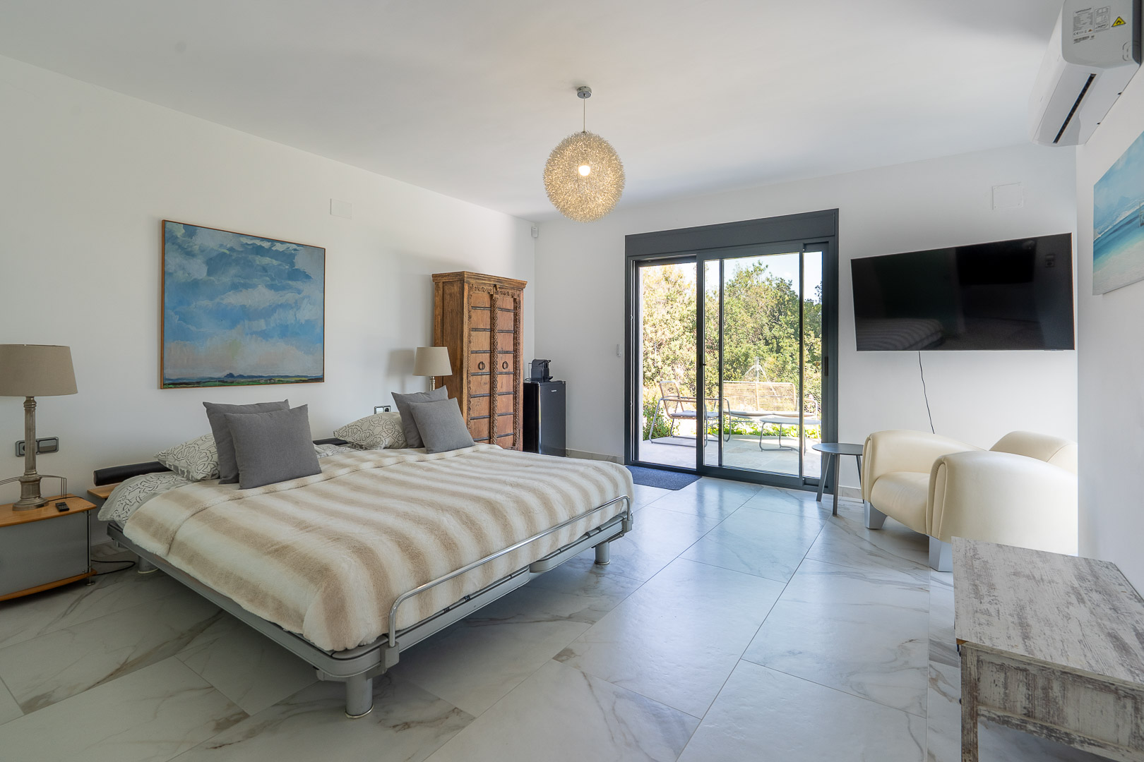 Schlafzimmer mit Terrassenzugang