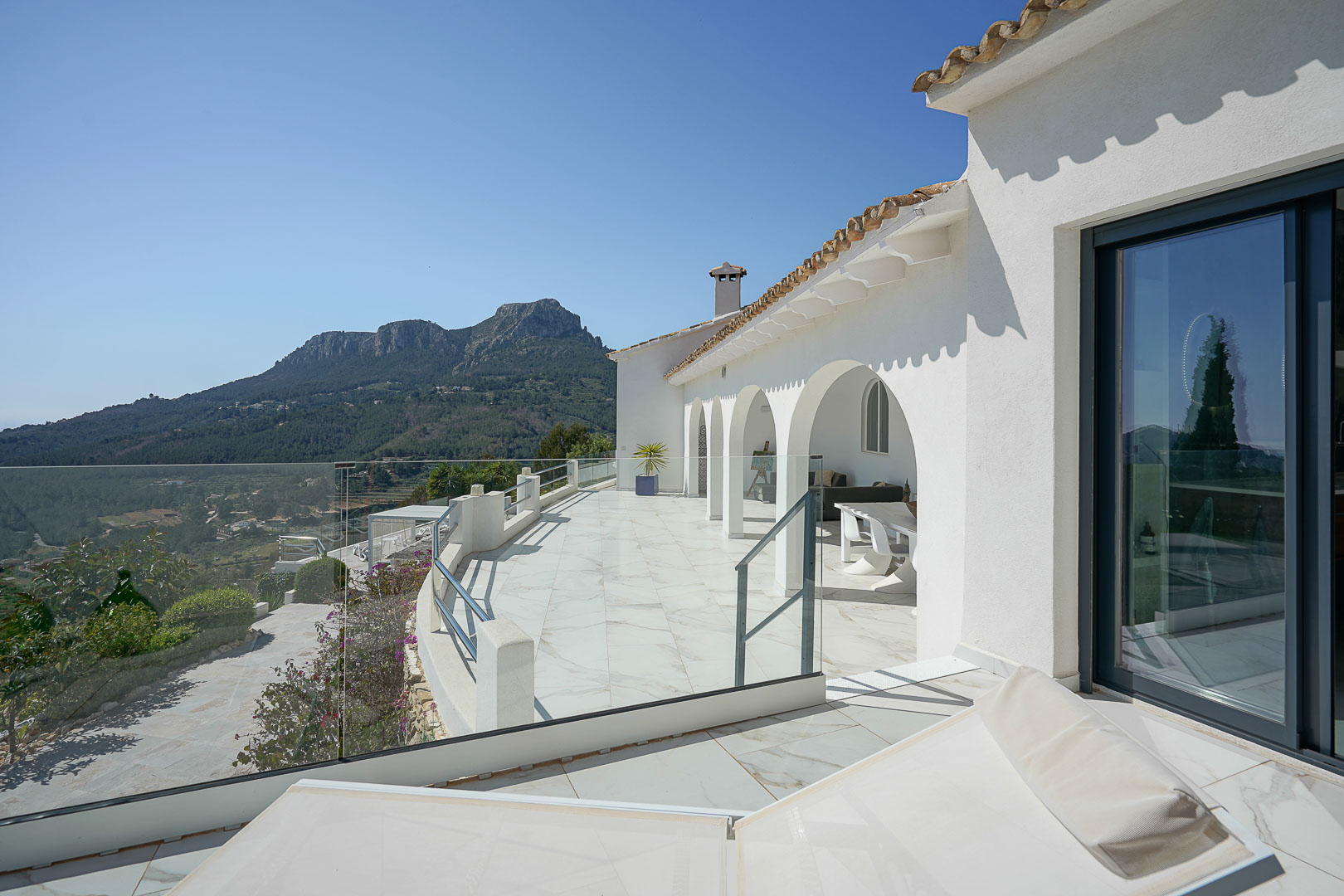 Terrasse mit Bergblick