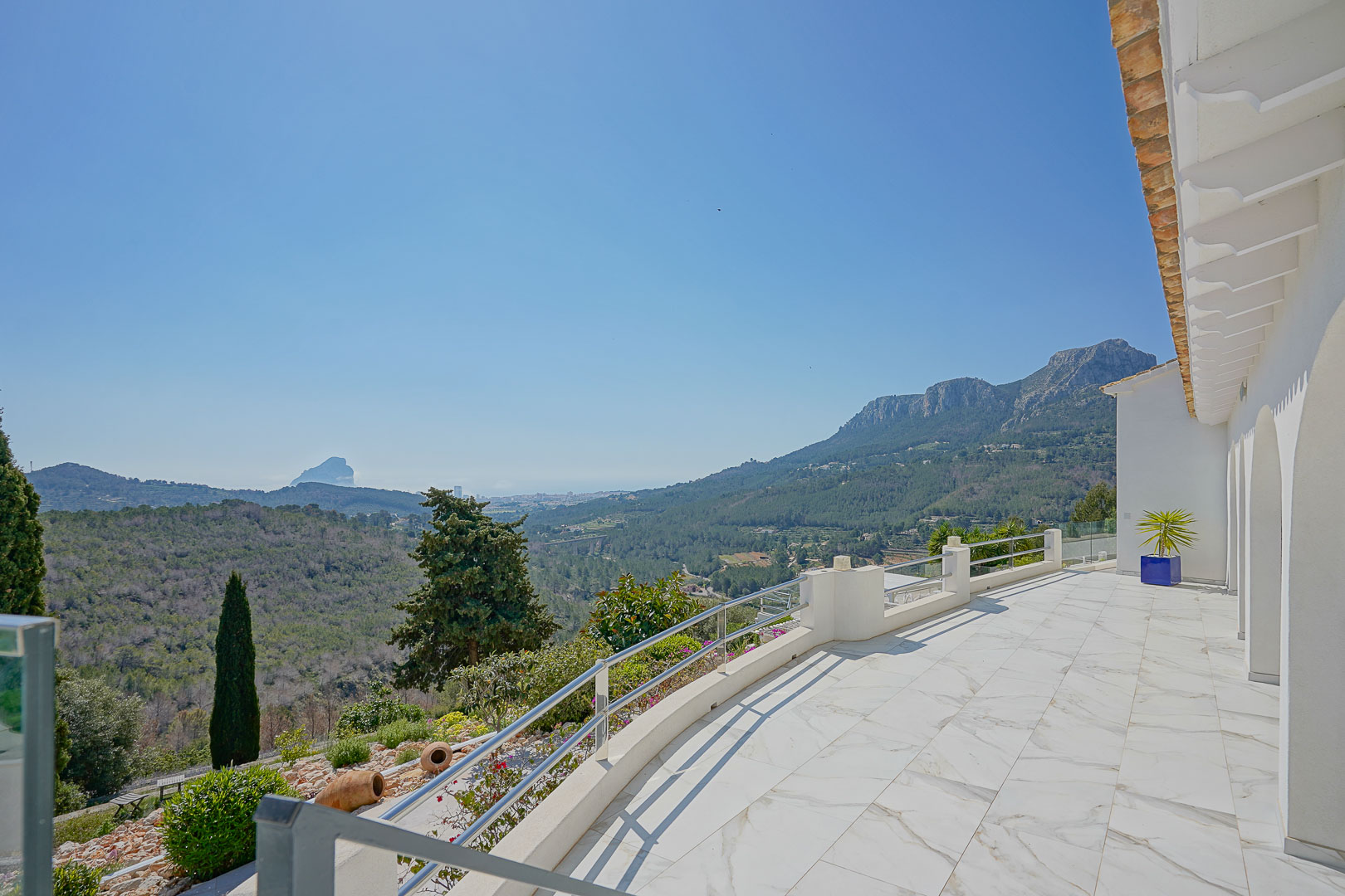 Terrasse mit Panoramablick