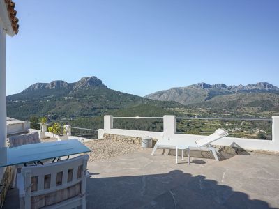 Terrasse mit Bergblick
