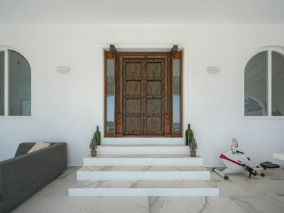Haupteingang der Villa