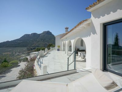 Terrasse mit Bergblick