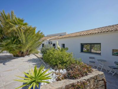 Außenterrasse und Garten
