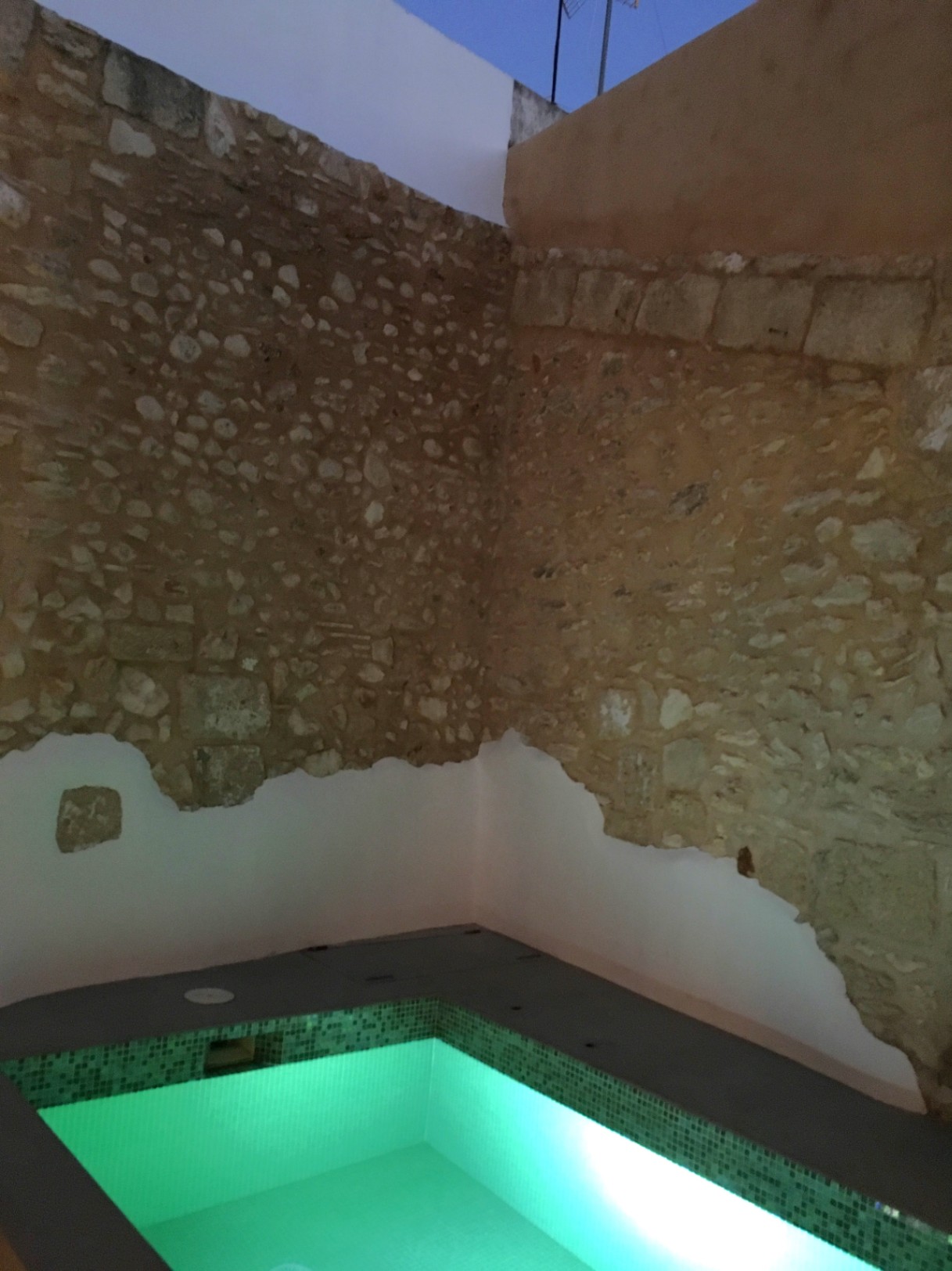 Innenhof mit Pool
