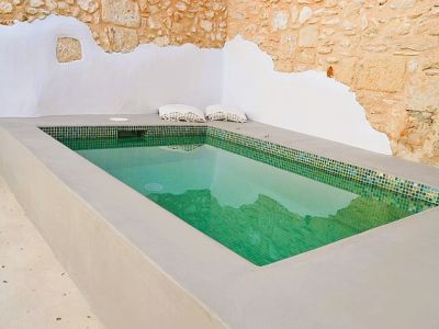 Innenhof mit Swimmingpool