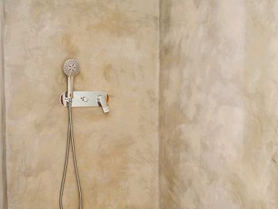 Dusche im Badezimmer