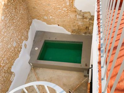 Innenhof mit Pool