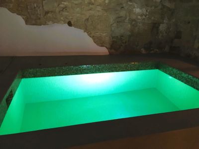 Pool im Innenhof