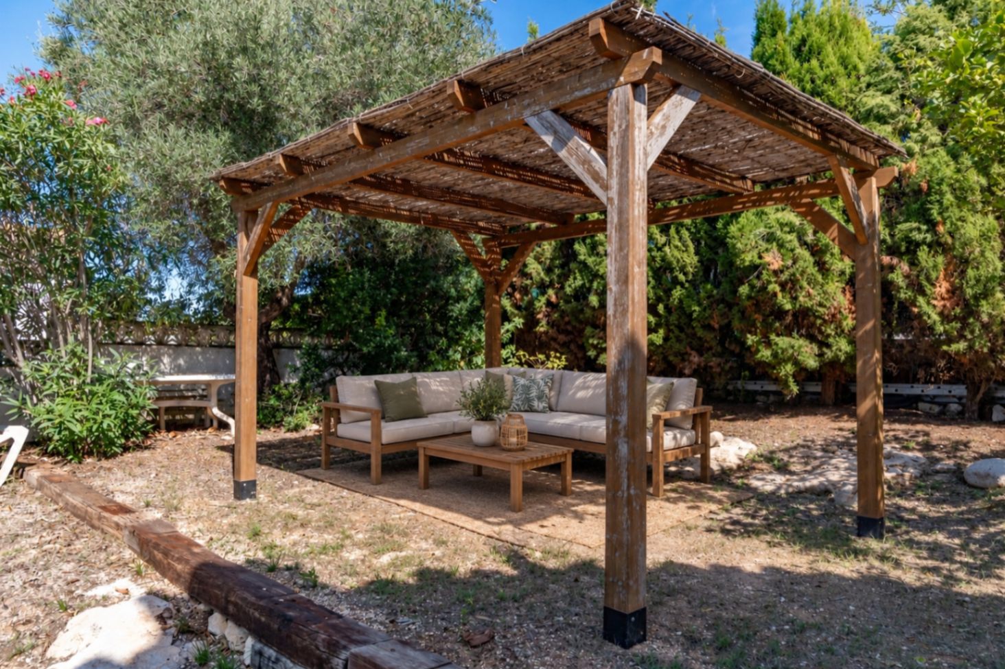 Pergola im Garten