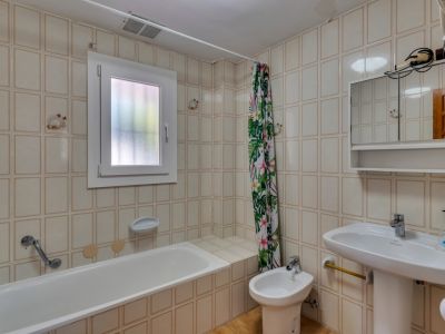 Badezimmer mit Badewanne