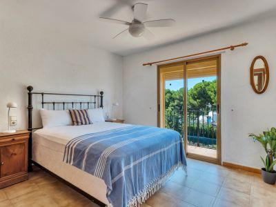 Schlafzimmer mit Balkon