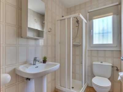 Badezimmer mit Dusche