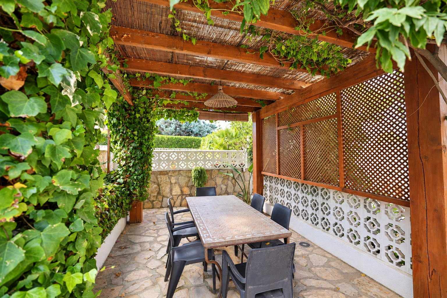 Überdachte Terrasse