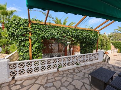 Terrasse mit Pergola
