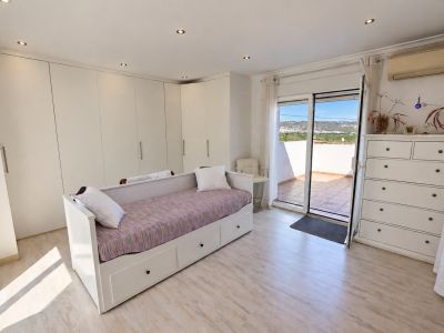 Schlafzimmer mit privater Terrasse