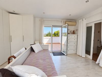 Schlafzimmer mit privater Terrasse