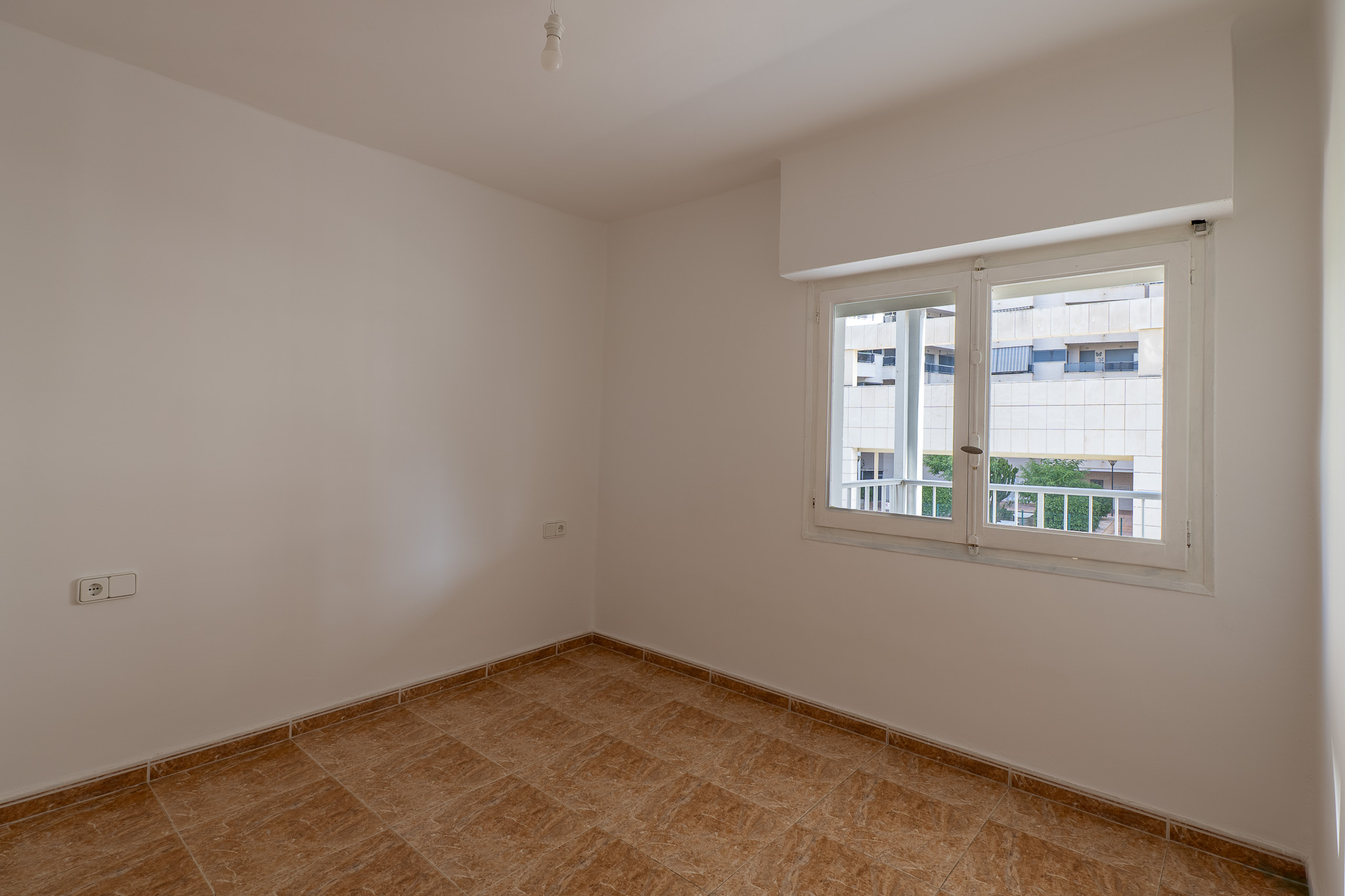 Schlafzimmer mit Fenster