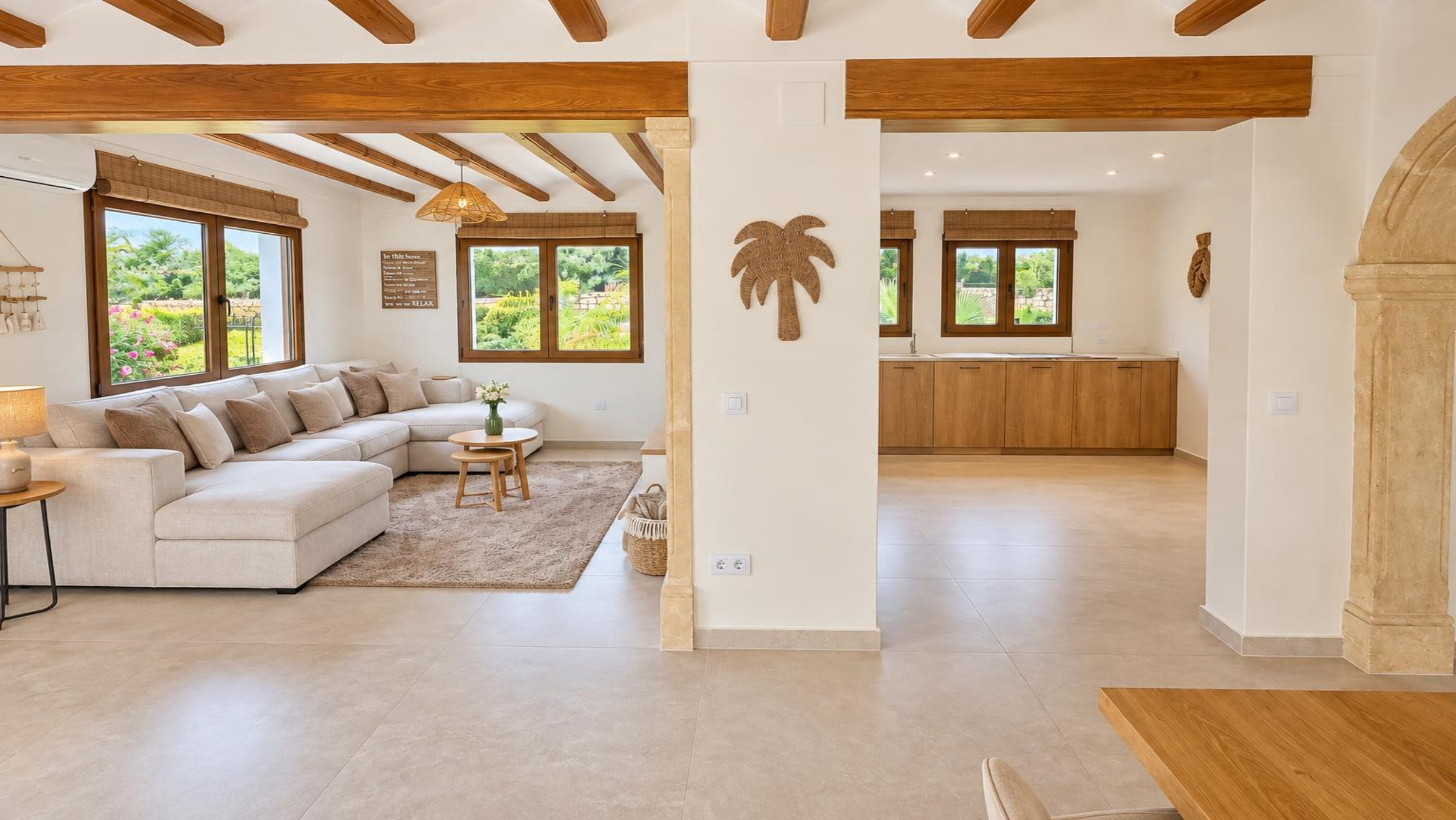 Komplett renovierte Villa zum Verkauf in Jávea, nur wenige Gehminuten von der Altstadt entfernt