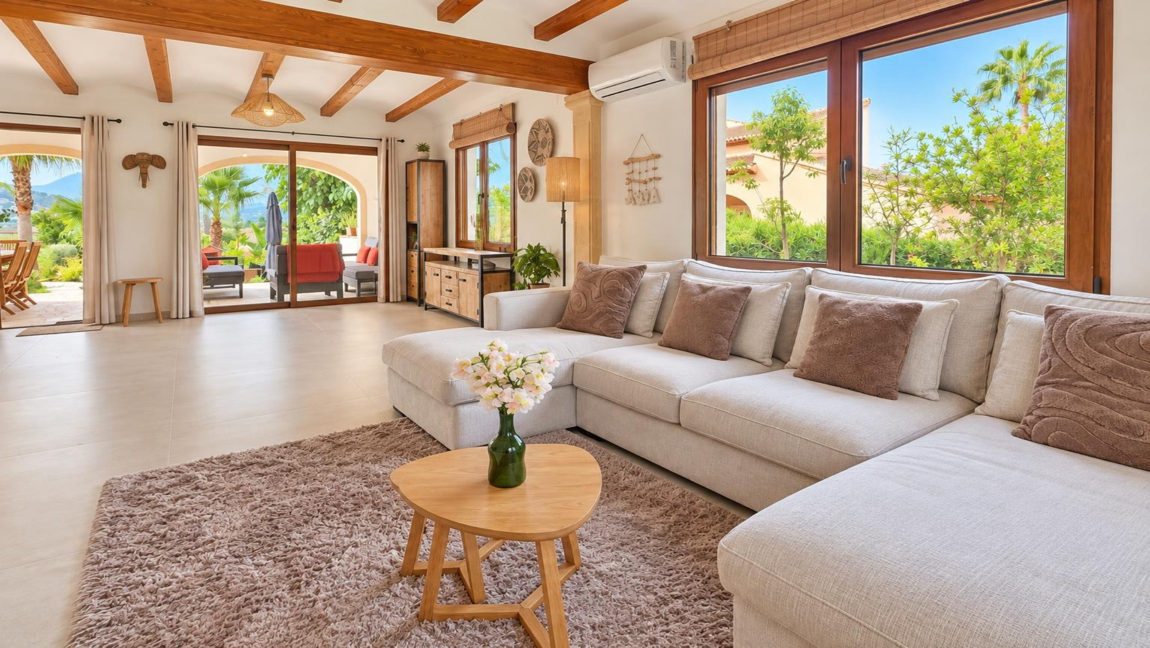 Komplett renovierte Villa zum Verkauf in Jávea, nur wenige Gehminuten von der Altstadt entfernt