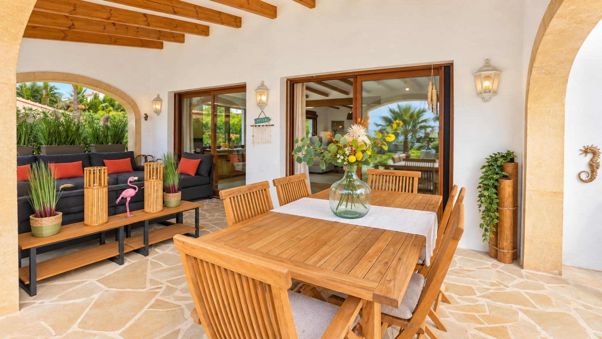Komplett renovierte Villa zum Verkauf in Jávea, nur wenige Gehminuten von der Altstadt entfernt