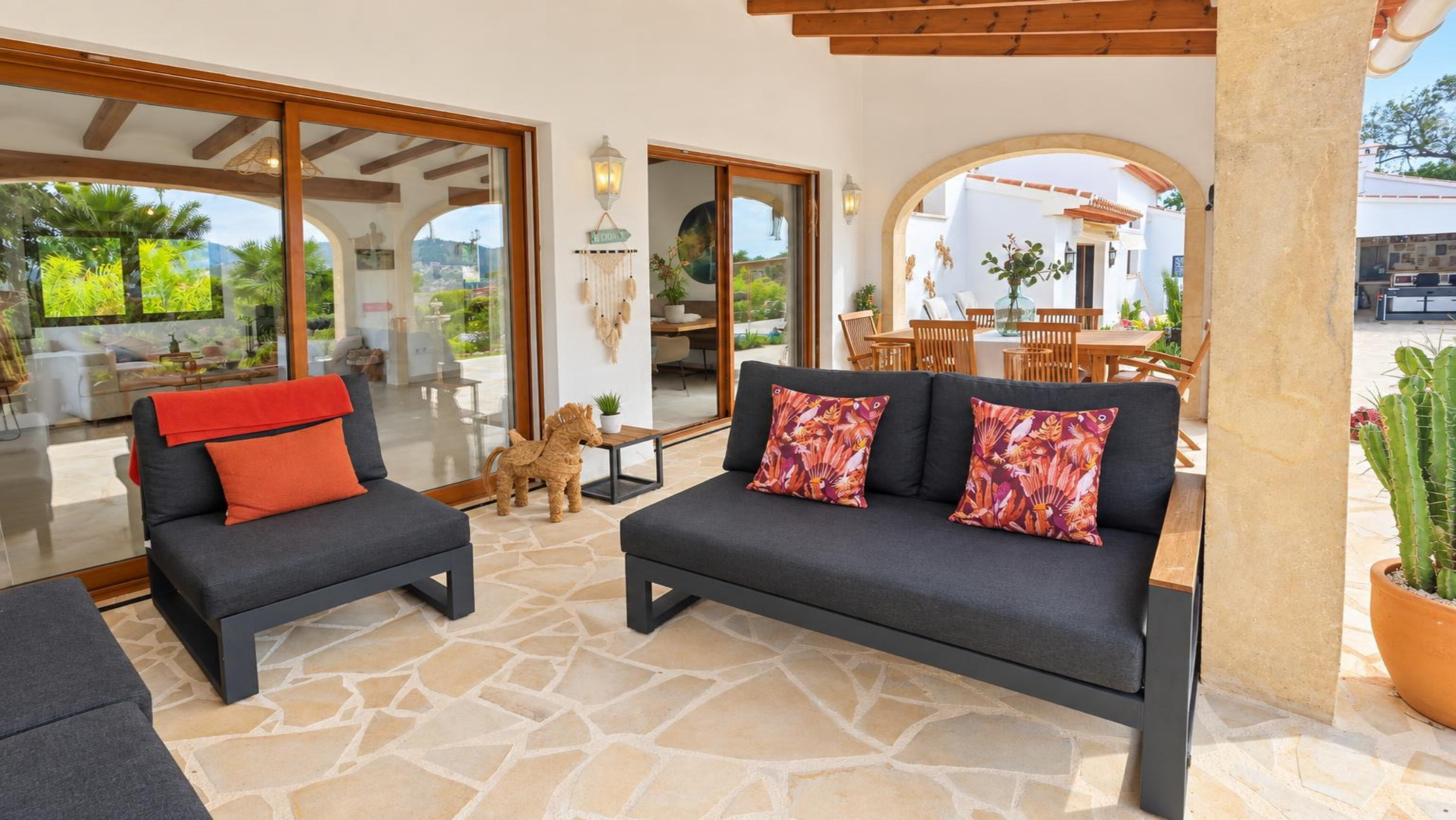 Komplett renovierte Villa zum Verkauf in Jávea, nur wenige Gehminuten von der Altstadt entfernt