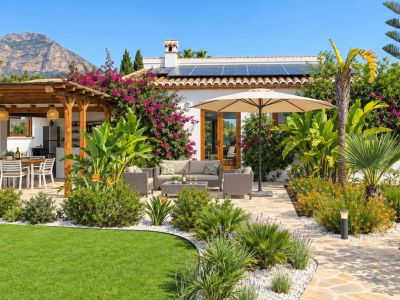 Komplett renovierte Villa zum Verkauf in Jávea, nur wenige Gehminuten von der Altstadt entfernt