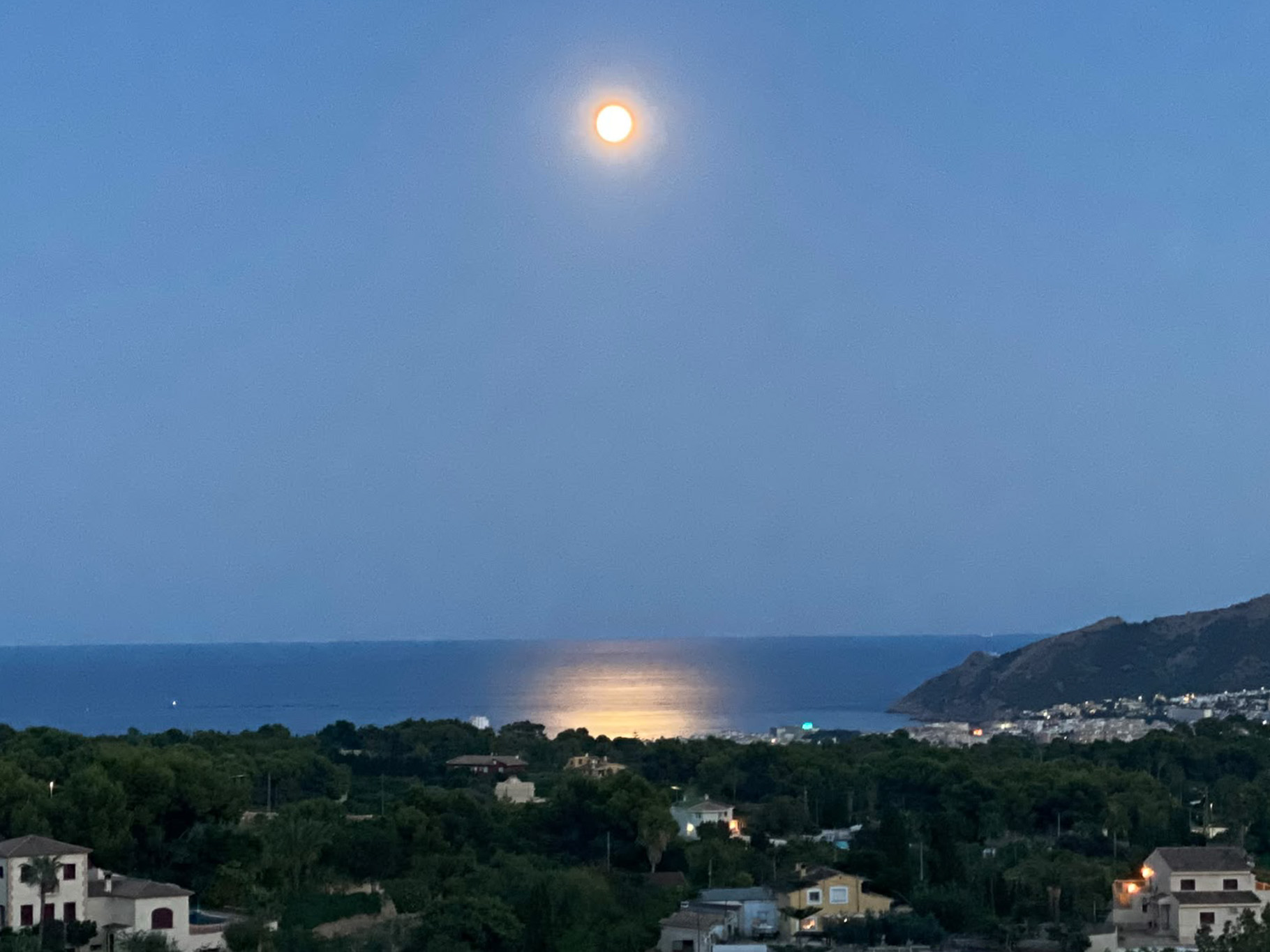 Meerblick bei Nacht