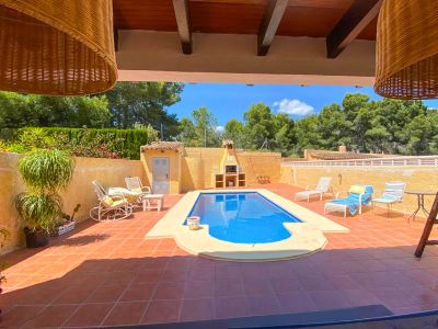 Terrasse mit Pool