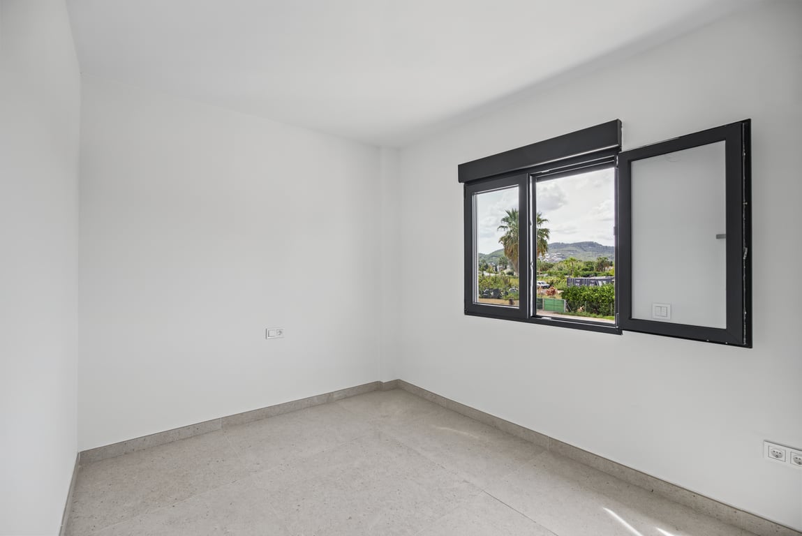 Schlafzimmer mit Fenster