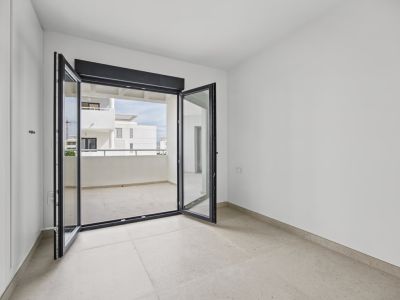 Schlafzimmer mit Zugang zur Terrasse