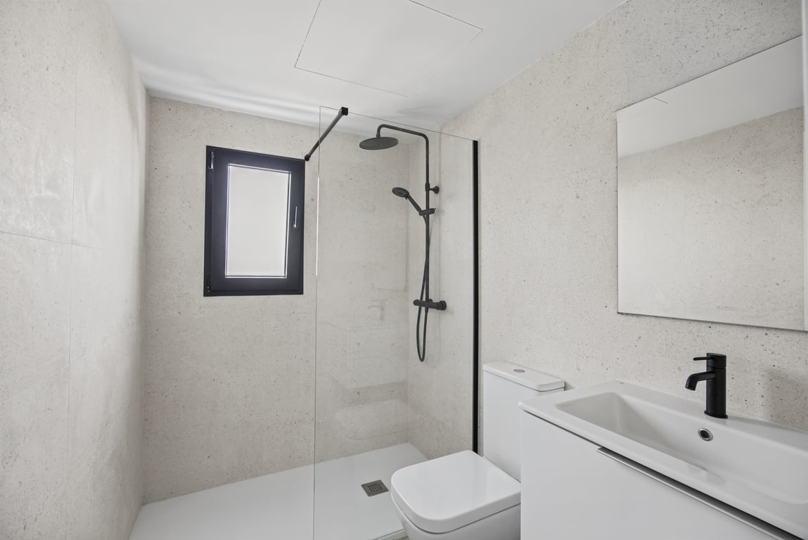 Badezimmer mit Dusche