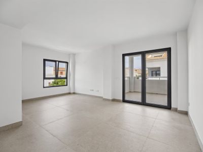 Wohnzimmer mit Zugang zur Terrasse