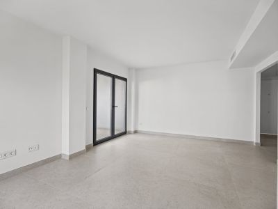 Wohnzimmer mit Zugang zur Terrasse