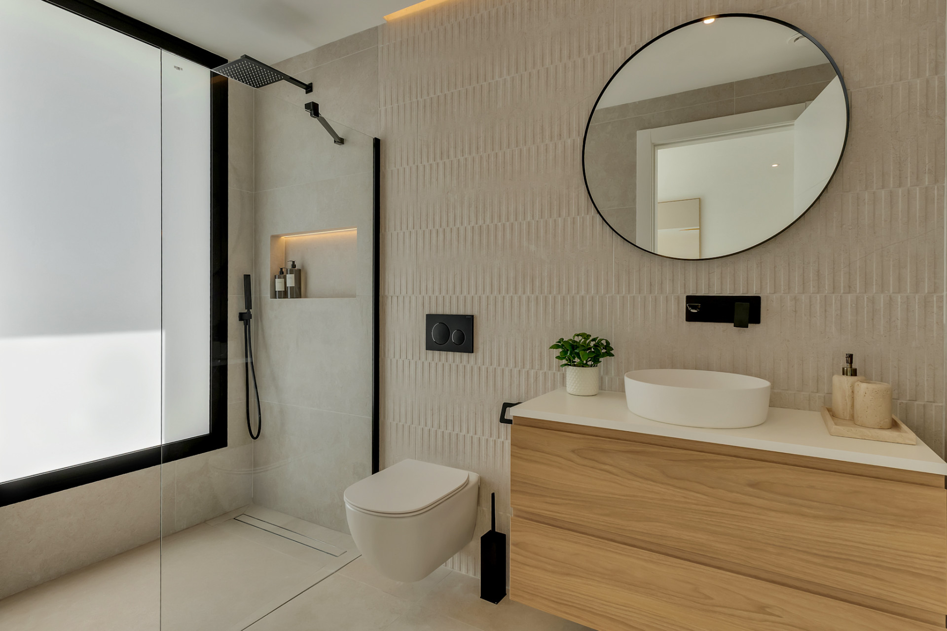 Badezimmer mit Dusche