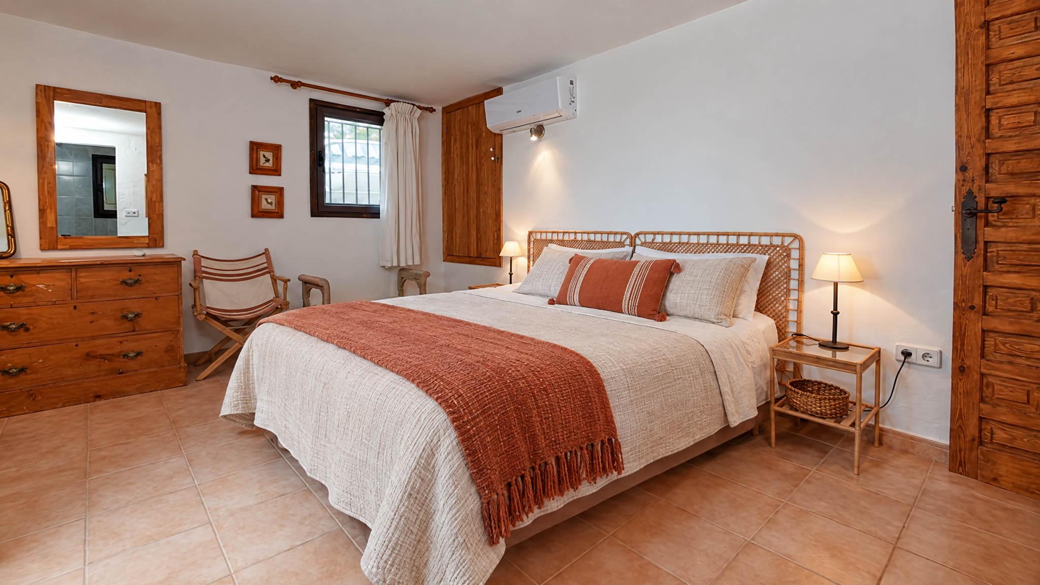Charmante 4-Schlafzimmer-Villa mit Meerblick & Pool in Jávea