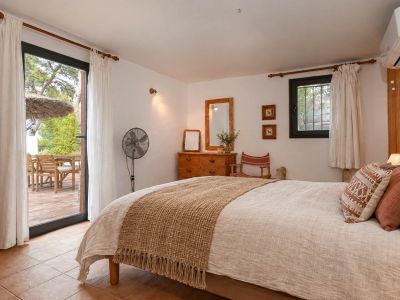 Charmante 4-Schlafzimmer-Villa mit Meerblick & Pool in Jávea