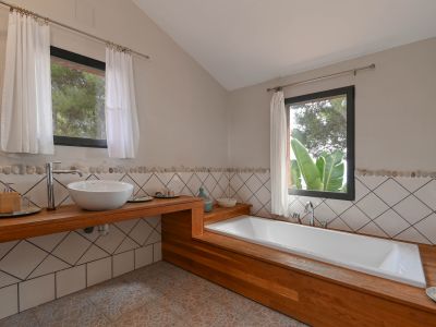 Charmante 4-Schlafzimmer-Villa mit Meerblick & Pool in Jávea