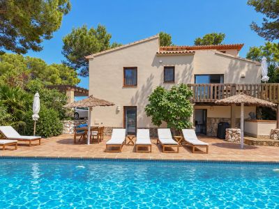 Charmante 4-Schlafzimmer-Villa mit Meerblick & Pool in Jávea