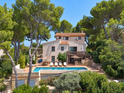 Charmante 4-Schlafzimmer-Villa mit Meerblick & Pool in Jávea