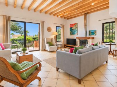 Charmante 4-Schlafzimmer-Villa mit Meerblick & Pool in Jávea
