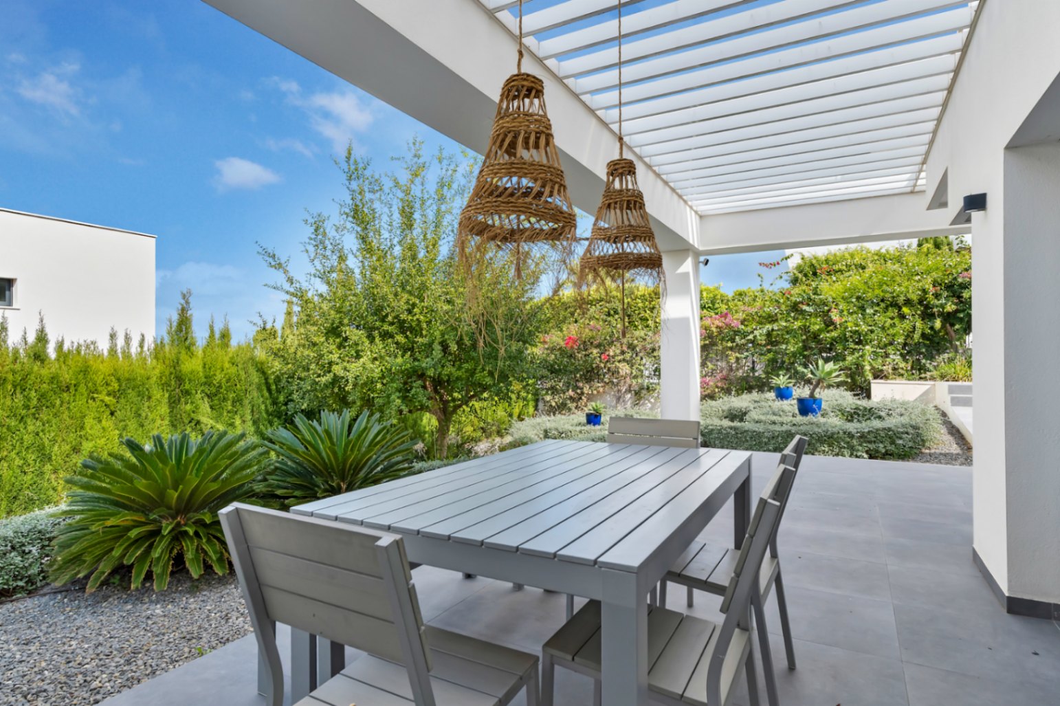 Überdachte Terrasse