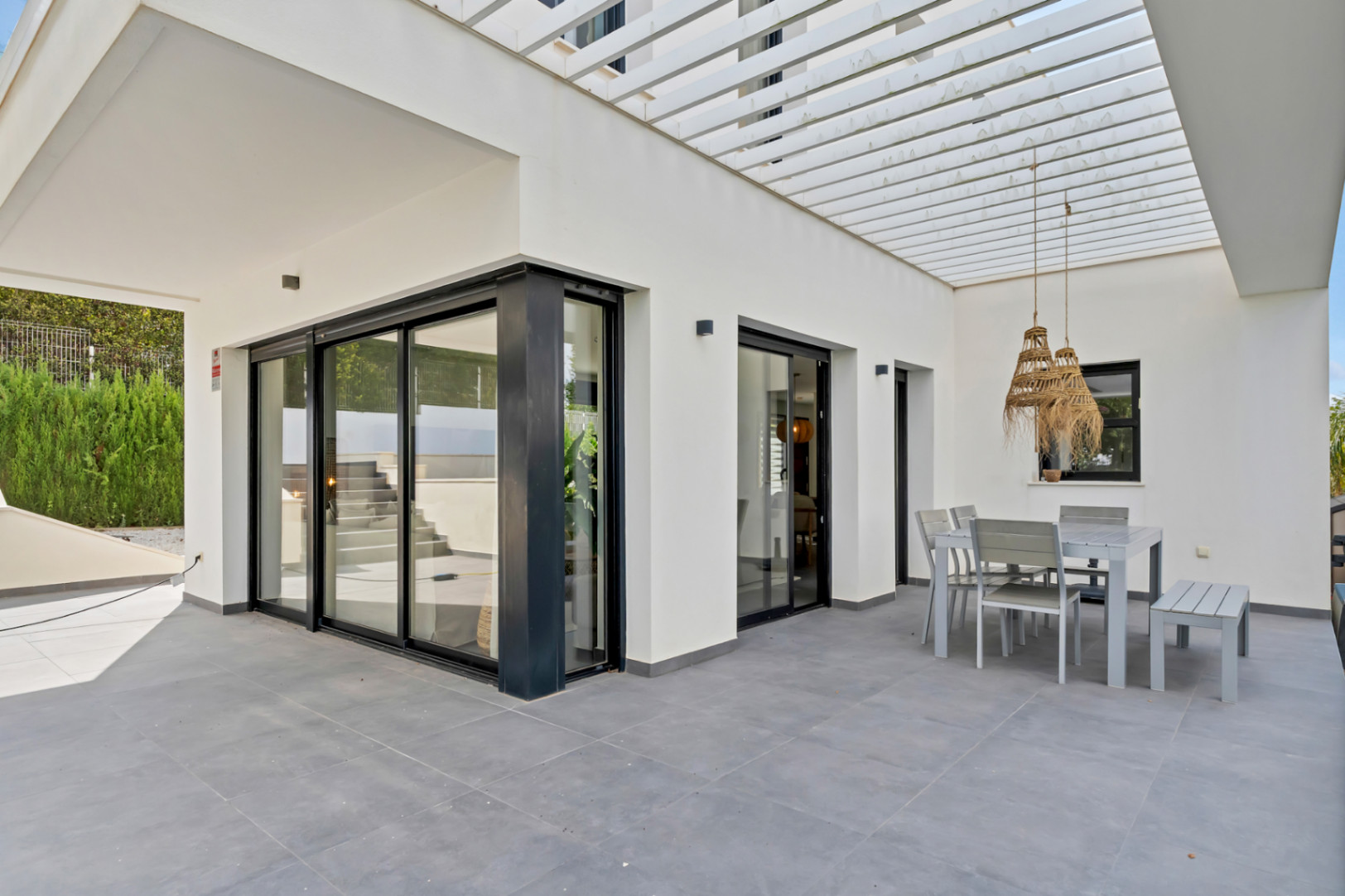 Terrasse mit Pergola